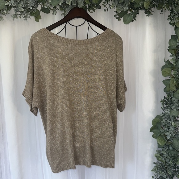 2X Gold Sparkle Ultra Lightweight Sweater - Picture 2 of 3
